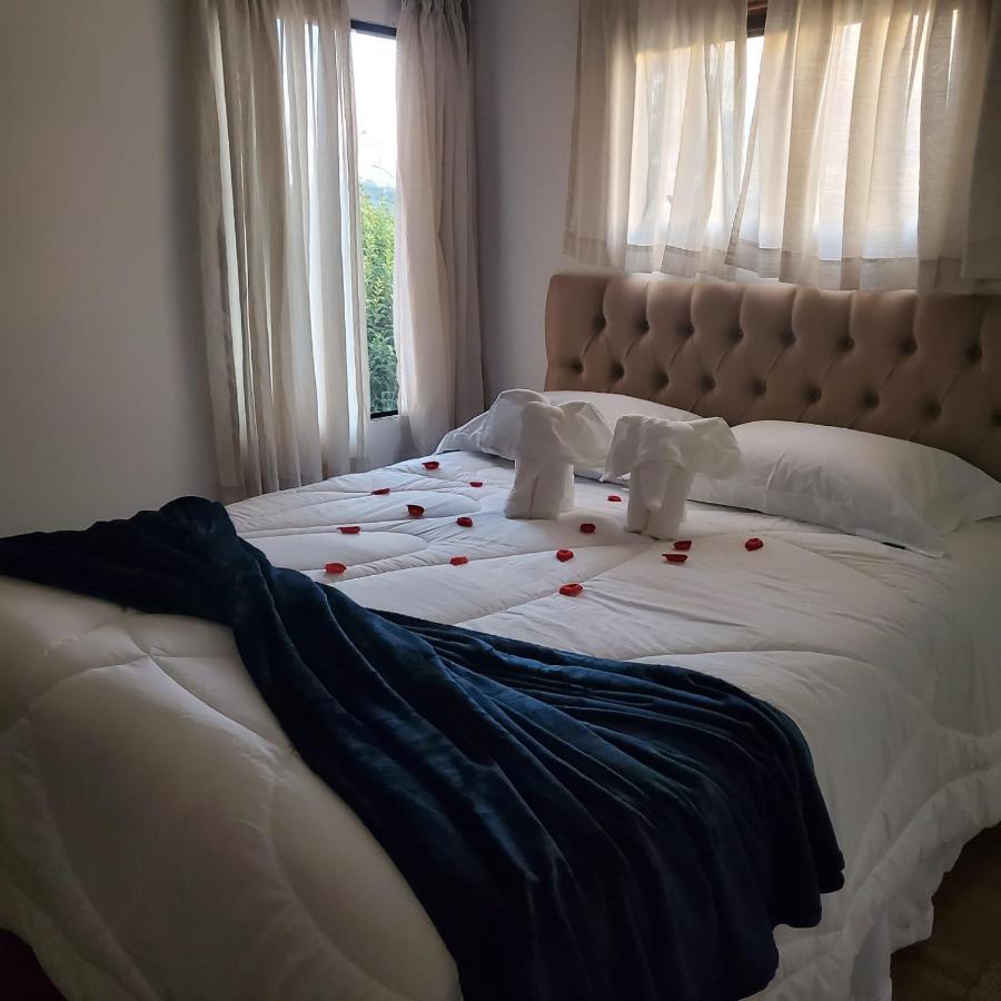 Tico Pousada Hotel กังโปสดูจอร์เดา ภายนอก รูปภาพ